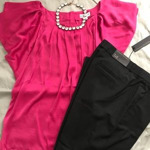 🆕 Beautiful pink, flutter sleeve blouse 1X